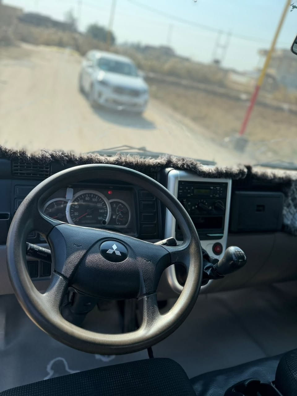 بسم الله الرحمن الرحيم السلام عليكم كنتر للبيع محسن موديل 2024 نضيفه السياره حلوه بيه ضربه مثل ماموضح بالصور الباقي كفاله عامه تجي وتاخذ ع الفحص السياره احله من الصور السعر 250$ وبيه مجال ابيع مستعجل الرقم *********** الرقم الثاني 0775000611
