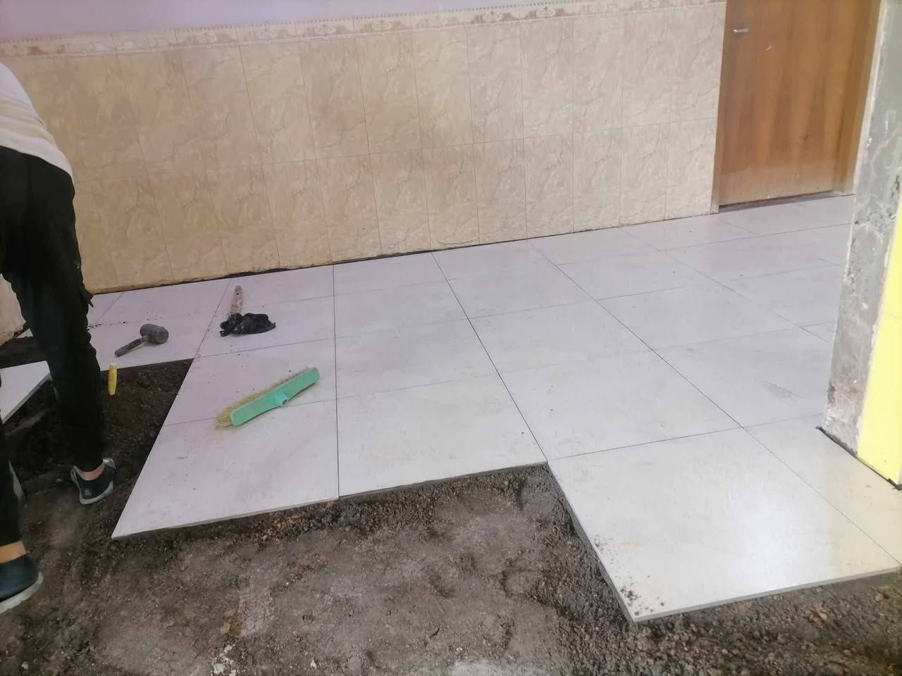 خلف سيراميك درجه اولى واشراف مهندس وانسب الاسعار (***********)

