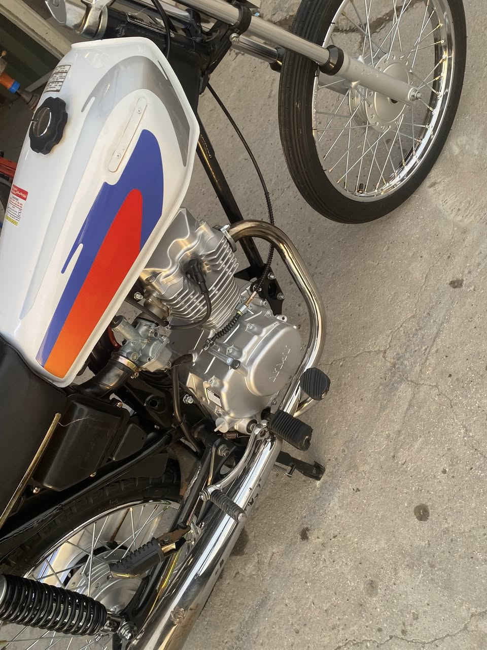 ‏للبيع مواصفاتها خاص


**إذا كنت صاحب هذا الإعلان وتريد حذفه لأي سبب، رجاءا أرسل رسالة إلى الدعم الفني**