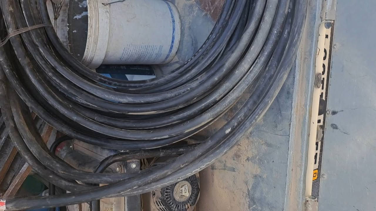 السلام عليكم  .. كيبل KSA
كيبل 4 × 35  نهاية بكره..  50 متر 
سعره جوه السوك  سعر المتر  31 الف 
  شرط جديد ما  مستعمل  سعودي 
للاتصال .***********
