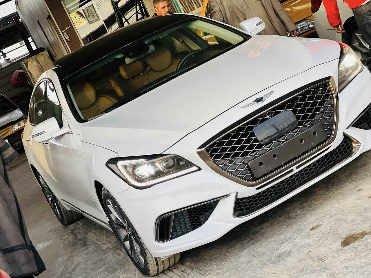 للبيع جنسس موديل 2015خليجي خليجي مكينه (6)3800سياره جديده وجاهزه رقم دهوك تحويل موباشر فول موصفات بعد معروفه موصفات الجنسس سياره بيه صبغ بطرف البنيد فقط لا مفتوح ولاه داخل وبيه دعديل  بيدي ار باب السايق سياره جاهزه حدادي 100/100مكان السياره ديوانيه سعره 185ترهم مراوس ***********
