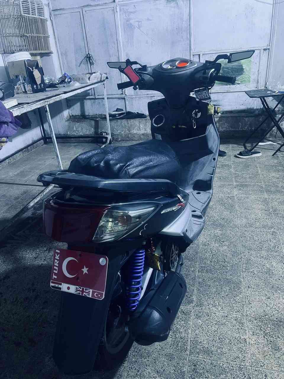 السلام سكنس فحل
رمبة رمبة رمبةة 
لون فيلي
كفالة عامةة 
اي نقص مابيه
دراجه نضيفه بمعنى الكلمة
زلغ مابيها
عنوان بغداد بلديات
للاستفسار ‭0788 406 6430‬
