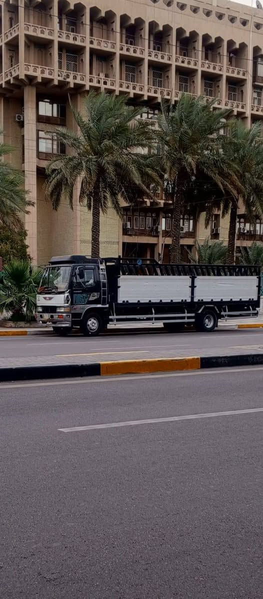 السلام عليكم هينو طيره 70 عادي لا صرف ولا بخار طوله 7 اله ربع بلادي رقم واسط موديل95 سنويه 2029 ***********
