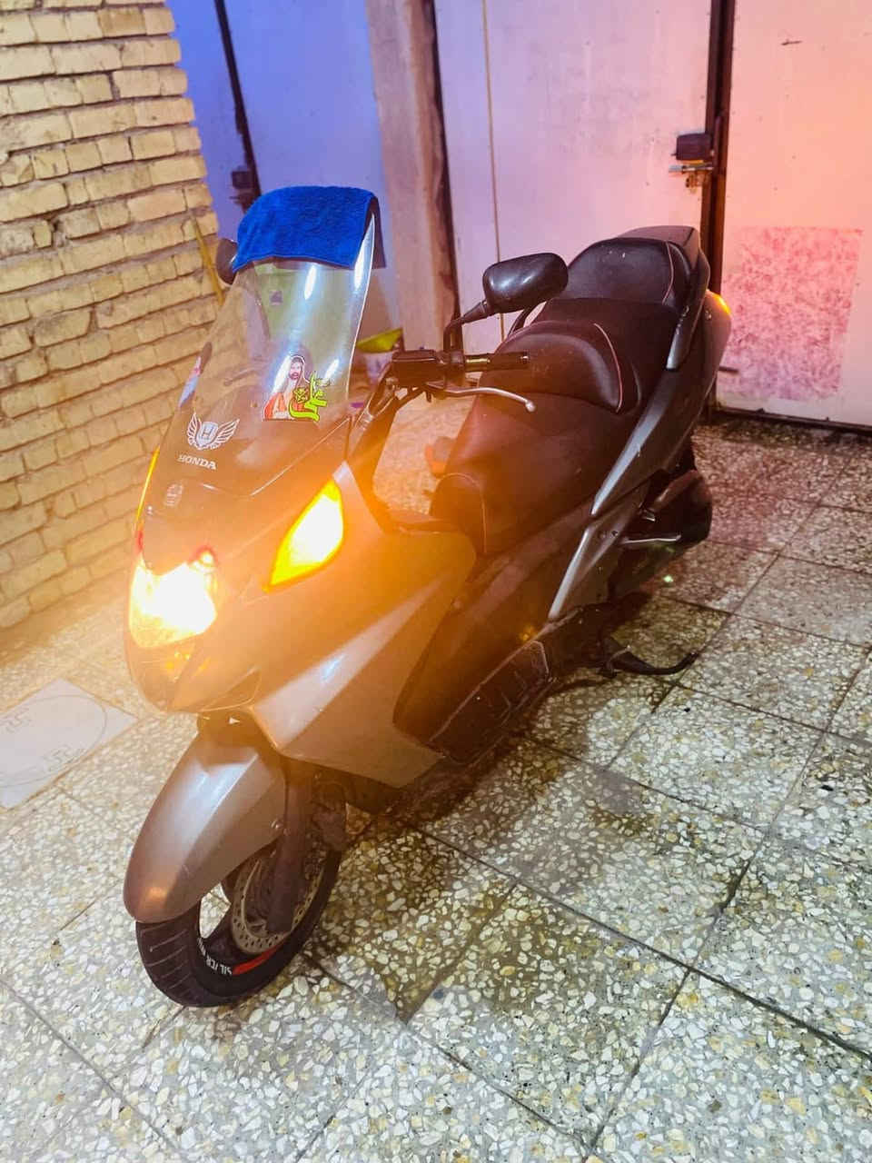 السلام عليكم سلفرونج 600 وارد امريكي  مكينه وكلجات كفاله عامه الدراجه جديده بحاله الوكاله 
ايبياس دشبول نفخ  منظومه زنون  السعر 12 وبيها مجال مكاني زعفرانيه ***********
