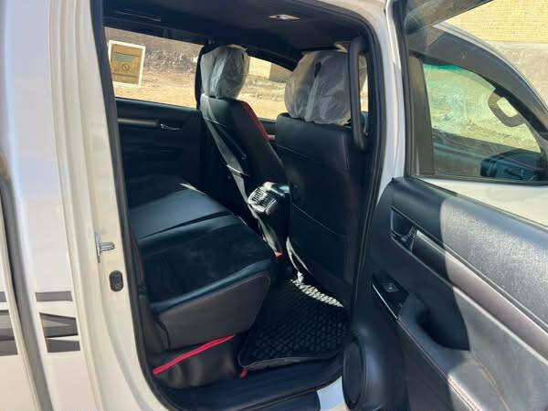 السلام عليكم تويوتا بيكم افنجر 2022 فول مواصفات 6 سلندر
سياره مكفول من صبغ بيها مكانين بارد رقم بغداد 
ماشيه 70 الف بحاله الوكالة سياره 
***********
***********
#_سعر380_وبيها_مجال_بسيط
