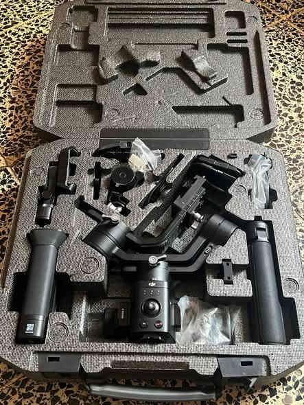 السلام عليكم… متاحة كاميرا سوني Mark III بحالة ممتازة جدًا، ويّاها:
📸 عدسة 85mm فتحة 1.8

📸 عدسة 24-70 فتحة 4

💾 رام 64 جديد

🔌 Card Reader ثلاثي جديد

🎥 Ronin SC Combo كامل ونظيف

بطاريات عدد 2

✨ التجهيزات كلها بحالة ممسوحة ومحفوظة

✨ فحص قبل الشراء

✨ السعر مناسب والبيع شلع

الي يحب يتفضل خاص 📩

***********
