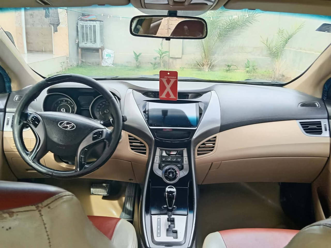 النترا للبيع موديل ٢٠١٣ خليجي مكينة ١٨٠٠ رقم بغداد مشروع وطني بأسمي تحويل ثاني يوم
المواصفات:
فتحة سقف 
بصمة 
بصمة ابواب 
تحكم ستيرن 
شاشة 
كاميرا خلفية 
الضرر موضح في السونار المرفق 
السعر ١١٥٠٠ دولار ، وبيها مجال 
المكان: الرمادي - جويبة 
للاستفسار الاتصال على الرقم ***********
