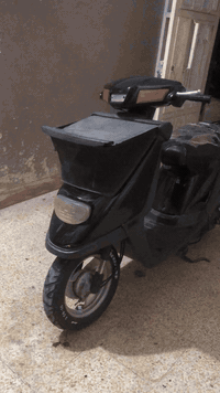 سلام عليكم عندي ماطور يماها للبيع ماطور نضيف 90%محرك مامفتوح شرط كابريتر بلادي شرط سعره275وبي مجال شراي خابرني***********
