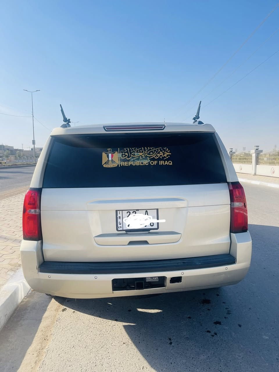 تاهو 2016  ادوات بيه كصه قماره
رقم اربيل متوم سنويه طبق الاصل وين متريد اطلع بيه
المواصفات  Lt
كراسي اثنين كهرباء
كروس سرعة
فول تحكم استيرن(جهتين امامي+جهتين خلفي)
شاشة عرض الاعطال
دبل كير(عادي+اوتوماتيك) 
دبل حساس(امامي+خلفي)
نظام تحكم بمستوى الضوء الداخلي
مانع تزحلق
تو ويل
شاشة امامية كبيرة اصلية
كامرة خلفية اصلية
تشغيل عن بعد
قاصة سرية
لايت عدسة زنون
لد امامي
 وتخم تاير جديد برجستن 
السيارة كل نقص مابيها صدر امامي خلفي 
السعر  (115 ) وبيها مجال
العنوان ميسان العمارة
للاستفسار ***********
***********
