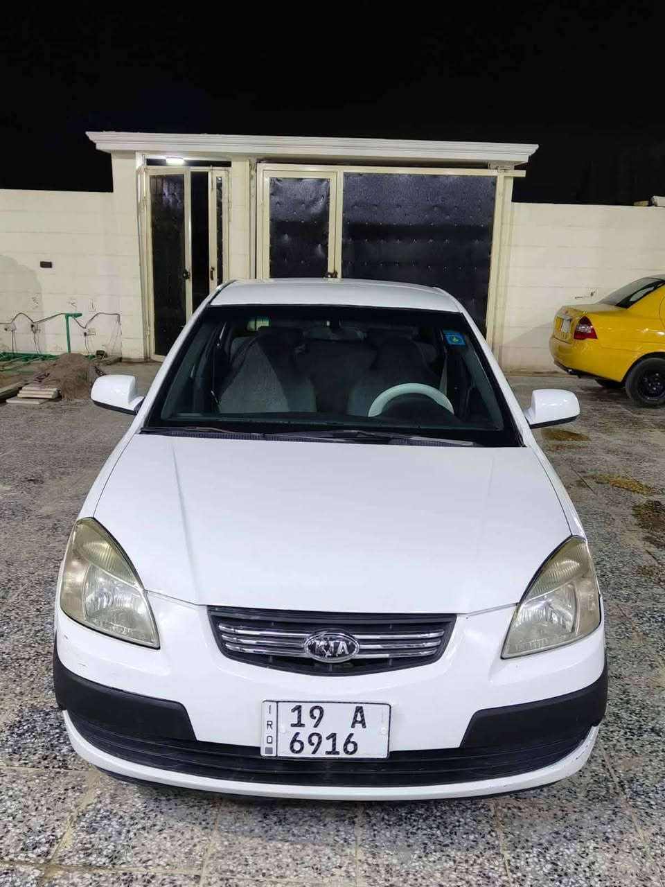 السلام عليكم كيه ريو موديل 2007 رقم كربلاء انكليزي تحويل ثاني يوم
هزه جديده سنويه جديده 
هزه جديده رقم جديد 
مكينه 1600 وارد خليجي
مكينه وكير  وتبريد وكهربائيات وحداديه وتخم تاير مكفولات بيها مكانات صبغ اثر جراد واشخوط 
السعر 73 وبيهه مجال
مكاني كربلاء 
رقم الهاتف ***********
