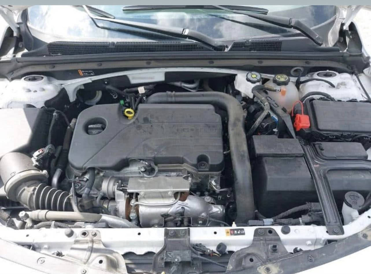 ‎السلام عليكم
‎للبيع او مراوس 🖐🏻🖐🏻 ماليبو2023 / LT2 فول مواصفات فول
سنوية ورقم وهزه جديد ب اسمي 
‎لون ابيض 
‎
الضرر //  مياة امطار / كير + ظفيرة مال كصه شرط الفحص 

‏‎رقم بغداد /  تحويل مباشر
السياره غير الدهن الاصلي والبانزين المحسن مينحطلها امانة الله 
‏‎المواصفات 
 بصمه ابواب + جنطه
فتحه بانوراما محرك 1500 توربو 
مانع انزلاق 
تشغيل عن بعد
لدات اماميه نهاري 
كشنات تدفئه + كهرباء 
تبريد مناخين منفصل SYNC
تبريد قطعتين امامي خلفي 
شاشه كبيره تدعم 📲Android Auto/car play
‏‎خرائط Gps📌
‏‎كامره خلفيه 📷
‏‎كروز مثبت سرعه
‏‎شاشة ضبط واعطال بل دشبول
‏‎منافذ USP/ 12V /Tip C
‏‎مانع انزلاق ⛔️
‏‎حساس اطارات
‏‎4 دسك/ Abs
‎ويل كب حجم 18
‎السعر143 وبيه مجال بسيط
تواصل/***********
