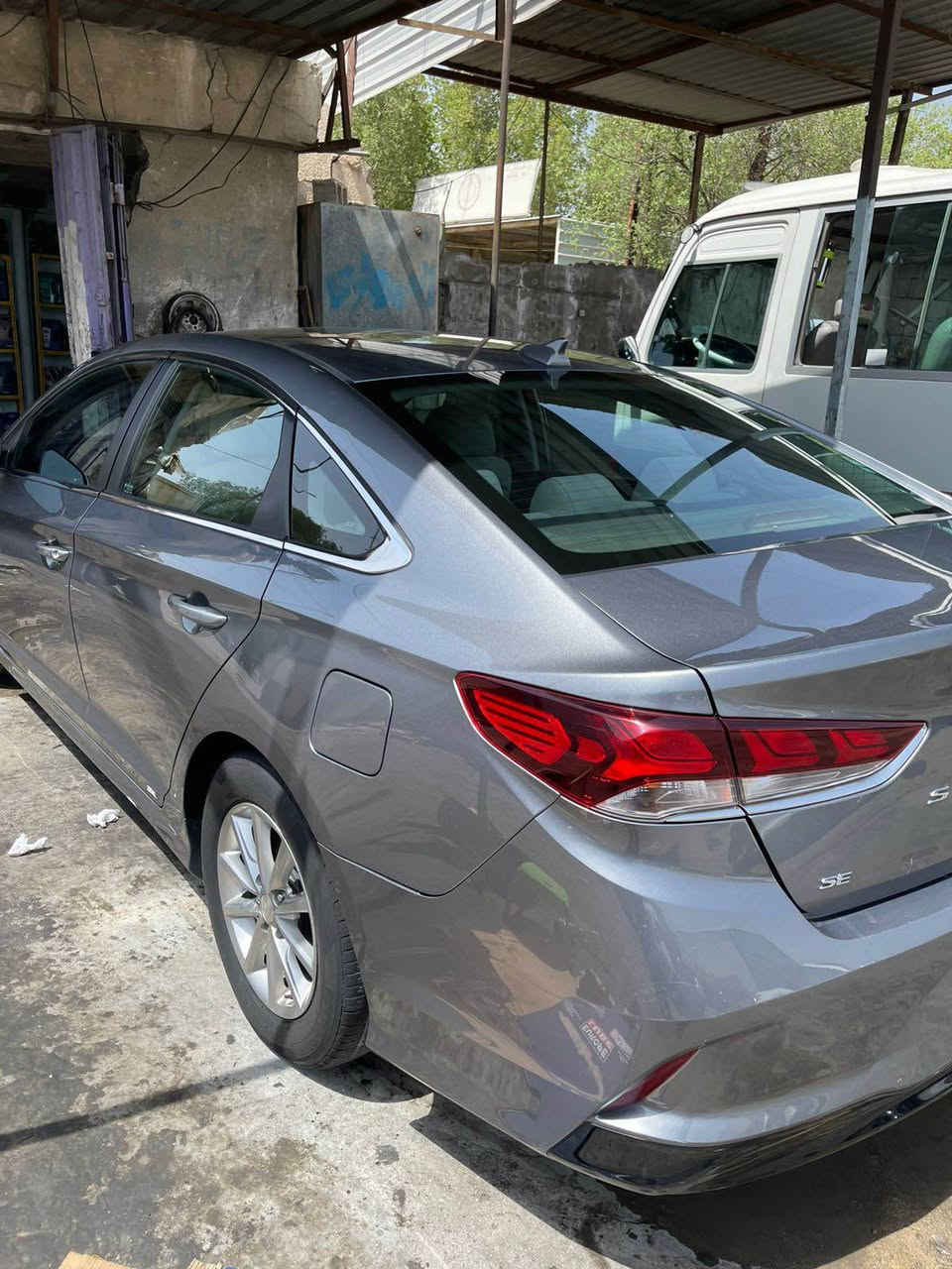 السلام عليكم 
سوناتا موديل 2019 وارد امريكي مكينه 2400 مكفوله من الفتح صور الحادث بالمنشور جاهزه مابيه كل نقص وكاله بسمي السعر 125 ورقه وبيه مجال مكان السياره بغداد
*********** بغداد, العراق
