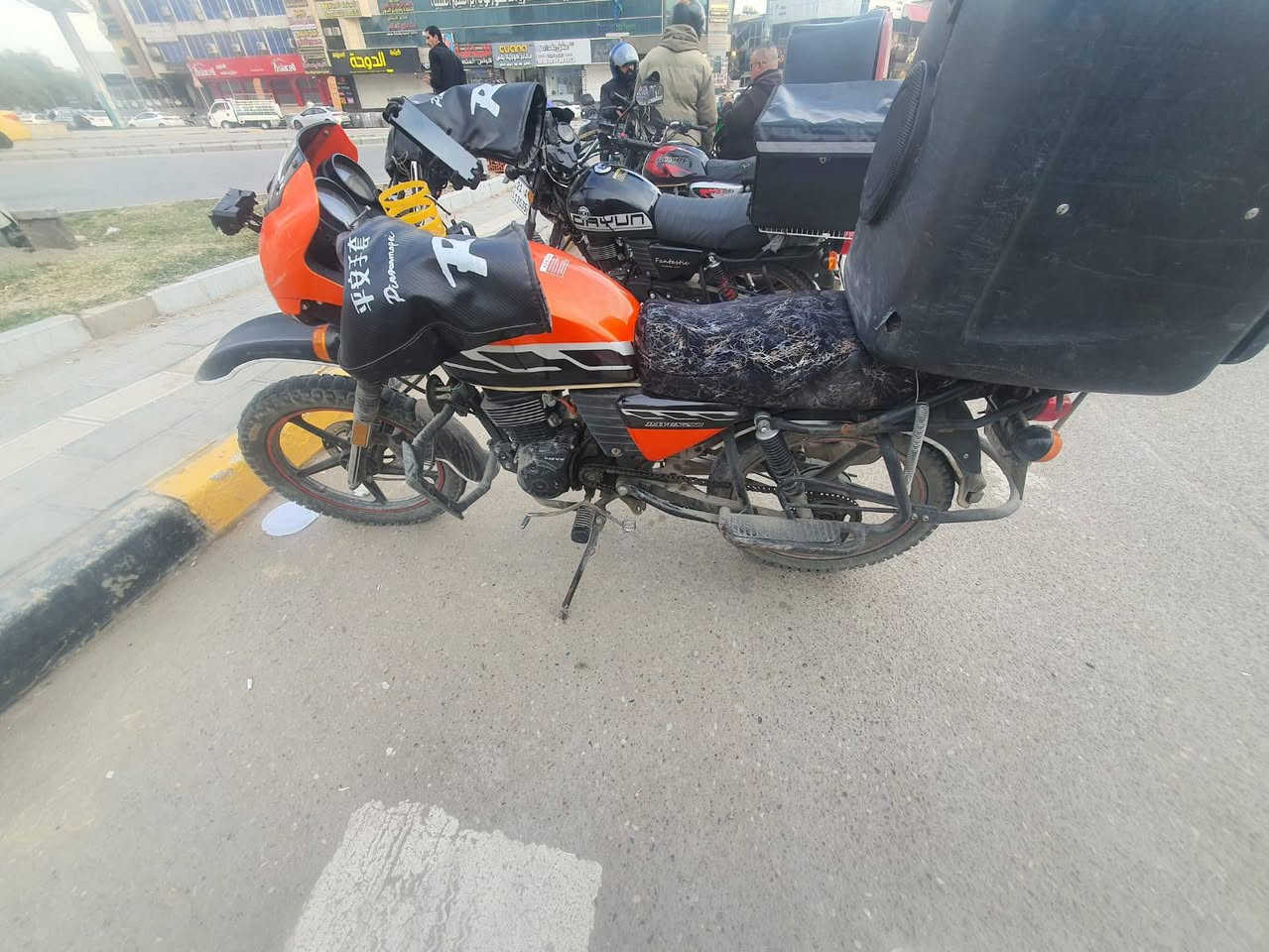 سلام عليكم دراجه دايوان مديل 23رقم وسنويه تحويل ثاني يوم دراجه بيهه تبخير قليل بل مشي ميبين وناقصه دبلات وصالنصه بس لسعر 2100 بيهه مجال قليل رقمي ***********
