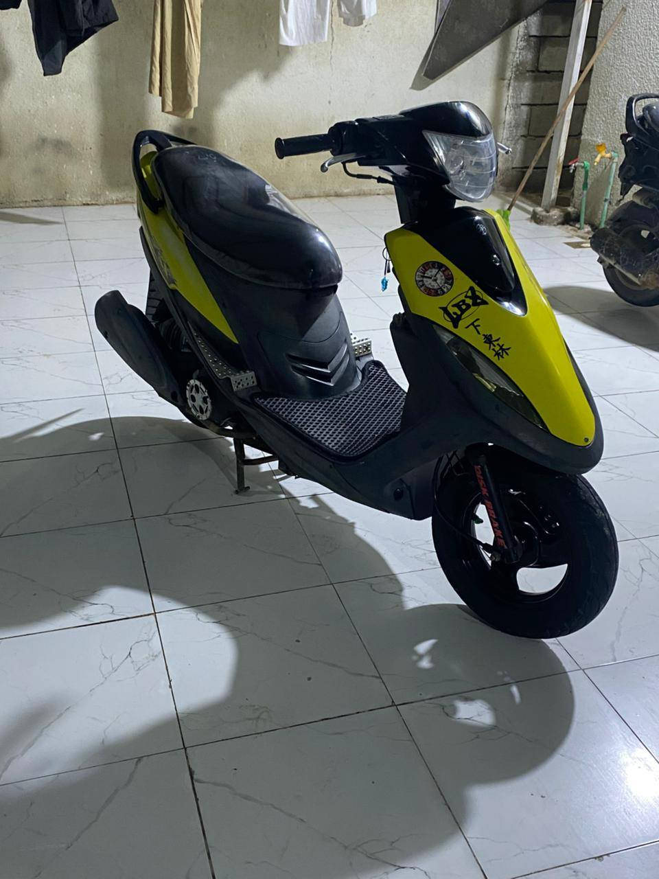 سلام عليكم ماكس عدله لبيع
دراجة مختمه ختم واحد ويه مكينه 
دراجة كفاله عامه مكينه برغي ما مفتوح بيهه 
اي نقص ما بيهه كلشي شقال بيهه نهضه ومعدل يخبل 
دراجة مال رمبه كفاله من كلشي مكاني بصره خور زبير سعر خاص رقم ***********
