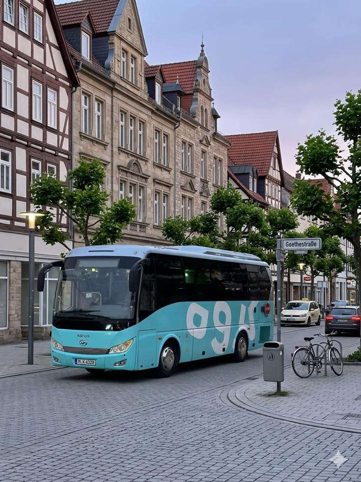 سلام عليكم باص هايكر للبيع 36نفر تبريد ثلج ❄️ محرك مكفول سياره جاهزه من كلشي كبل للشغل سعر(270)بيها مجال(***********)
