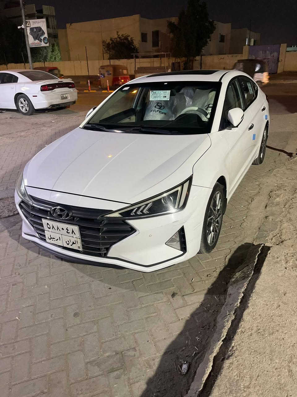 سلام عليكم 
النترا موديل 2020 خليجيه
فول مواصفات من عده البصمه 
مرايات شفط
ويل كب 5 
فتحه 
رقم اربيل تريد وكاله تريد تحويل 
مكفوله من الشد والفتح من عده البارد شبر بيه 
السياره جديده كلش 
ماشيه 125 
مكاني بغداد 
***********
