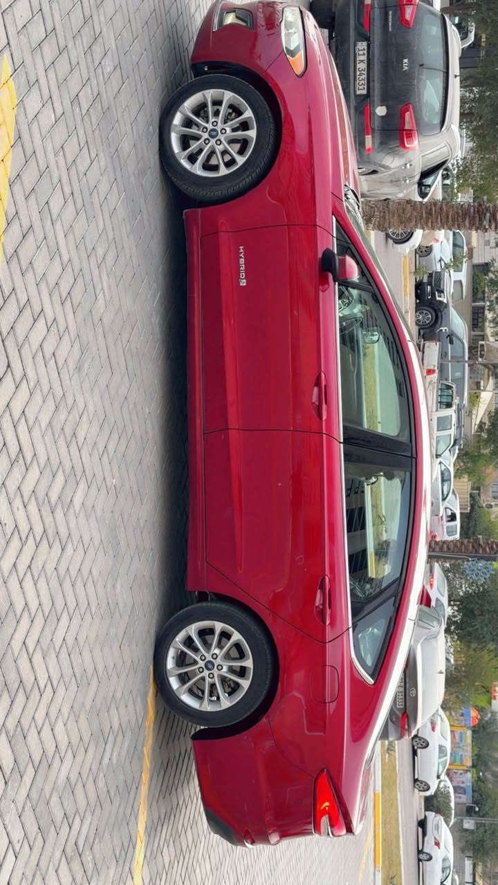 فورد فيوجن 2019 Se هايبرد
فول موصفات عدا الفتحة
محرك 2000 تنفس طبيعي 
حادثة من امريكا جاملغ ايمن مبدل نفس اللون بدون اير باك
بيه بعض الشخوط وبيه القليل من الحالوب في بغداد
السعر 130 ورقة وبيه مجال 
الشراي يجي يكلبه ويشوفة وبي خير ويدلل
مكان السيارة بغداد 
حي الجهاد 
للتواصل *********** بغداد, العراق
