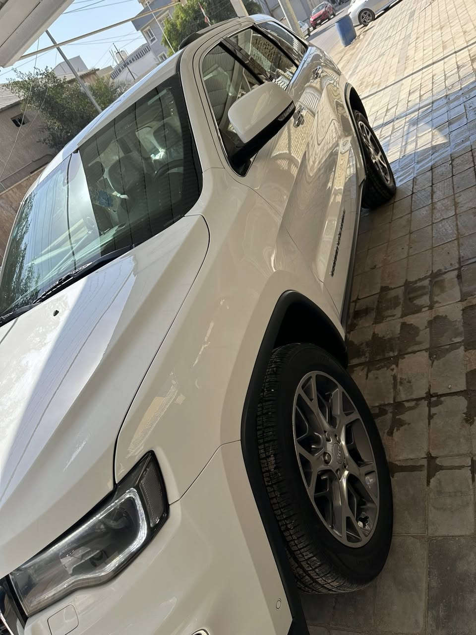 السلام عليكم 

جيب كراند شيروكي 19
خليجي كفالة
فول ١/١ لمتد
ماشية ٩٢ الف كيلو
رقم بغداد
مكانها ميسان
‬للاستفسار 

‭٠٧٧٣ ٢٢٥ ١٣٣٥‬
