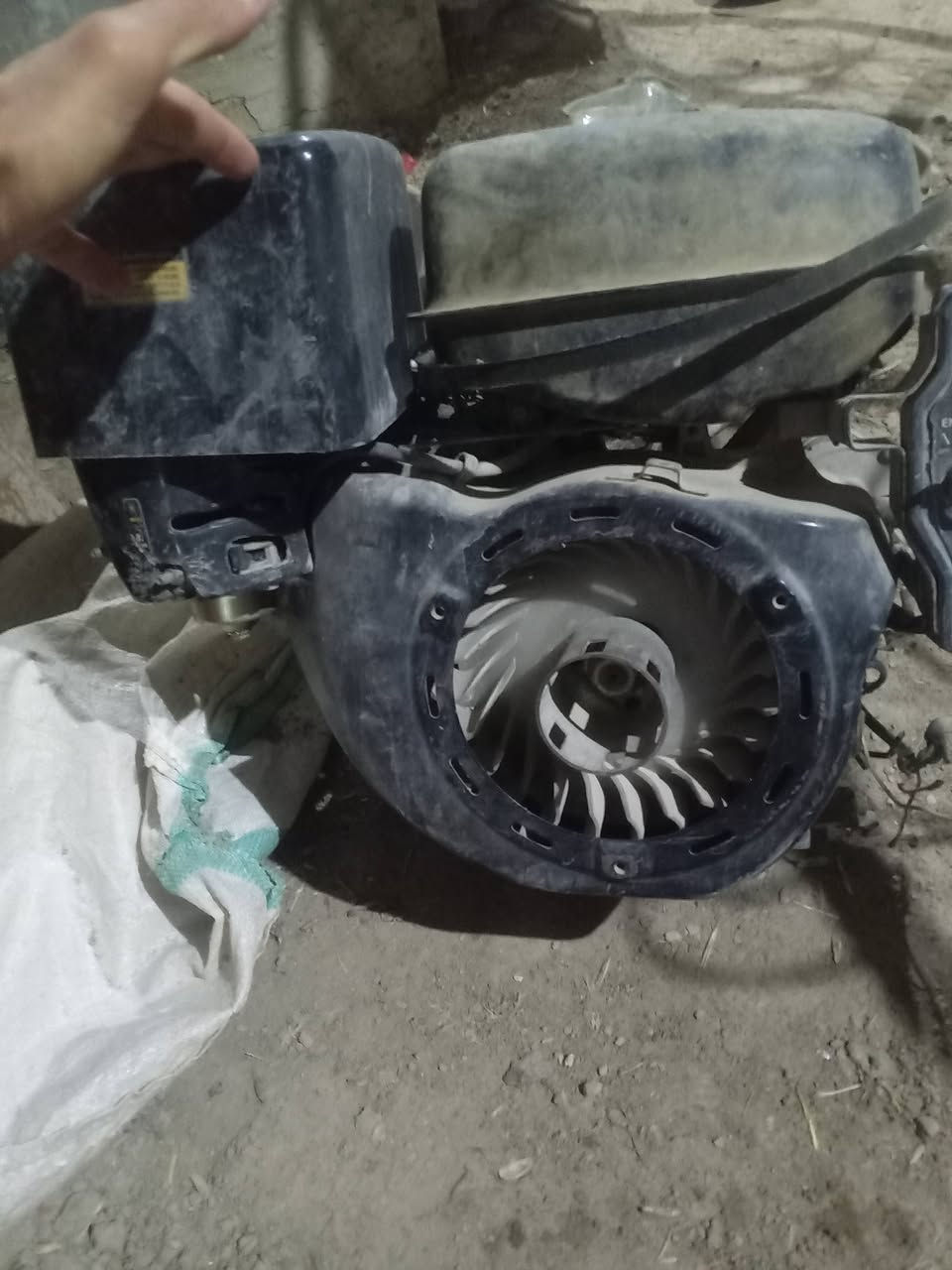 سلام عليكم ونج سماوي للبيع
وياه اربع عرباين مكاني بابل الحمزه الغربي
***********
