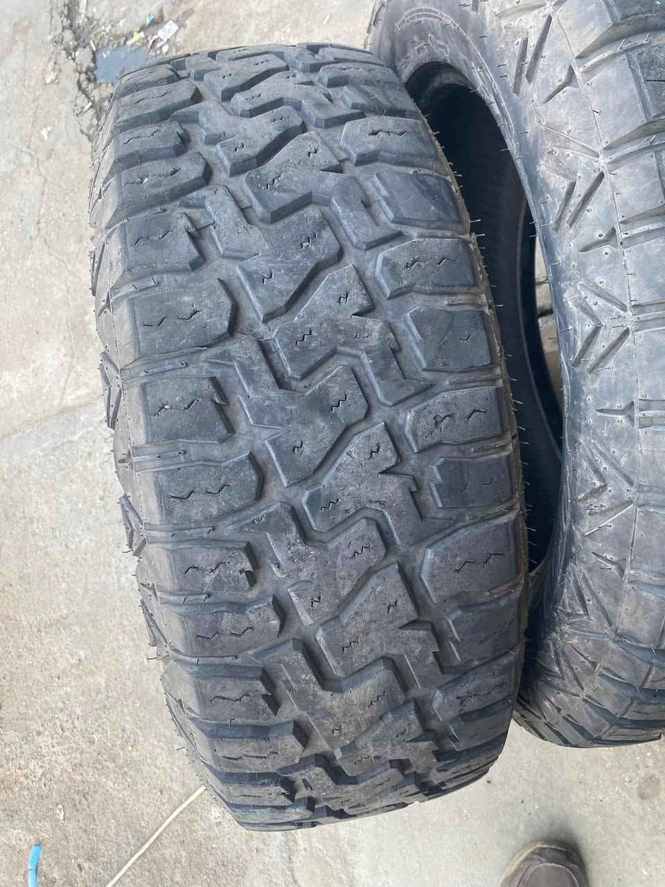 تخم امريكي فتح قياس 275/60/20 لي يريده يدخل خاص ويدلل العنوان مجمع مشن مقابيل الطحونه الحمراء ***********
