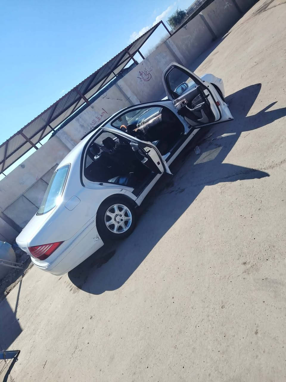 سلام عليكم مكلف بلنشر
مارسدس غواصة
موديل 2005
معلايه 2013
محرك بلادي كير اتوماتيك شرط تبريد ثلج قطعتين سلايت فتحة طكتين برده خلفية
بدون صبغ ع بلاد
السعر 65وبية مجال مكان صلاح الدين بيجي
 الاتصال على الرقم ***********
