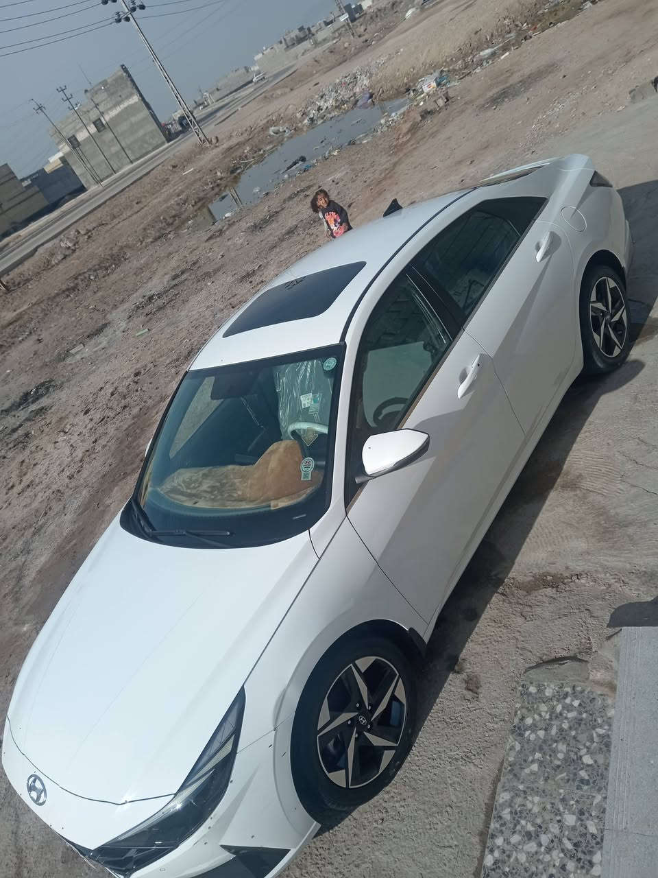 السلام عليكم
النترا 2023 فول مواصفات خليجي
محرك 2000 دوش 
كفاله عامه فقط بس الموضح بالصوره
أربيل رقم دولي
السعر 185
مكان السياره بصره ابي الخصيب الشراي يتصل غير متواجد على الفيس 
رقم ***********
