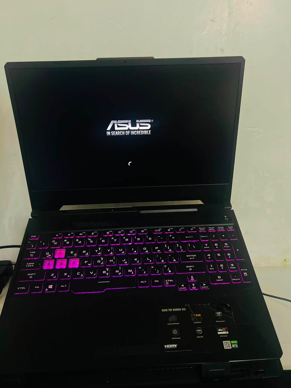 Asus TUF A15
المعالج (CPU): AMD Ryzen 7 4800H (8 Cores, 16 Threads) - أداء احترافي في الألعاب والمونتاج.
 كرت الشاشة (GPU): NVIDIA GeForce RTX 2060 - (قوي جداً لتشغيل الألعاب الحديثة).
 الذاكرة العشوائية (RAM): 16GB.
 مساحة التخزين (Storage): 1TB (1000 جيجابايت) - مساحة واسعة لكل ألعابك وملفاتك.
 الشاشة: 15.6 إنش، مخصصة للألعاب.
 نظام التبريد: هيكل TUF المتين والمصمم لجلسات اللعب الطويلة.
*للعلم الجهاز افضل من 3050 بالالعاب 
***********
السعر خاص
