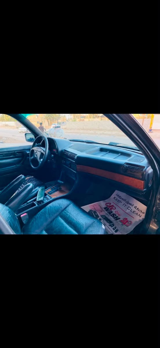 السلام عليكم  للبيع   BMW موديل 1992 730 مفتوح  رقم بغداد وتحويل ثاني يوم كير ومحرك بشرط بالجيس تبريد ثلج قطعتين تبريد  الحماوه انساها غرفه جلد بالجيس السياره ابلاديه شرط مصبوغه عام جماليه السياره نضيفه لااخر درجه صرف البانزين اقتصادي للاخير شاشه سنتر لوك كله شغال ولا كلوب مشتغل بالدشبول 
المكان دوانيه  ***********
السعر45 السياره حاركه كازكت خانه ينزل من السعر
