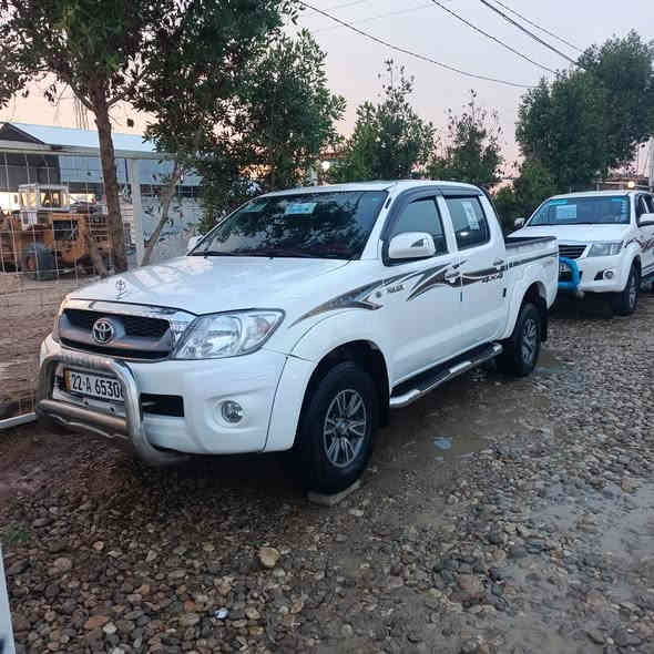 السلام عليكم بكم فورويل 2009 سياره جديده كليا بيها قطعتين بدون دواخل رقم اربيل دوليه تحويل وكاله انا حاضر السنويه جديده لل 30 شركه سيد نهرو مكان السياره واسط الزبيديه السعر 170 وبها مجال والاستفسار على هذا الرقم***********
