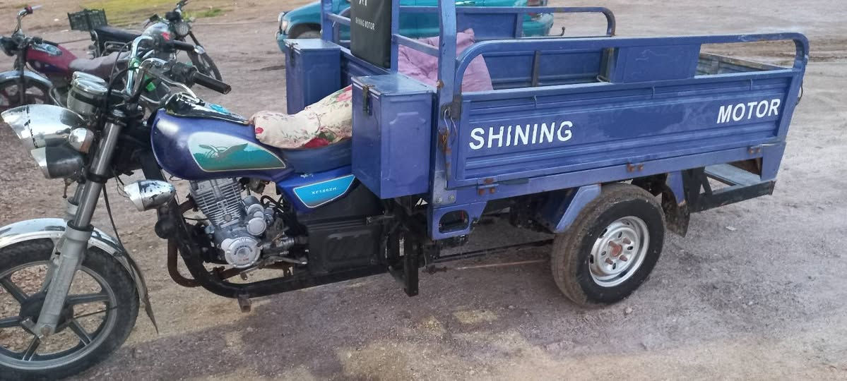 -السلام عليكم ستوته للبيع موديل 2020 محرك18 نظيفه ستوته وجاهزه مكفوله من لحيم اوراق بمليون و700 وبيه مجال 
-جونده موديل اوراق  14 جاهزه ونظيفه ب350 وبيه مجال 
-فيوم نفخ اوراق موديل 12 جاهزه كهربائيات كله شغاله محرك ناعم ب450 وبيه مجال 
للاستفسار ***********
