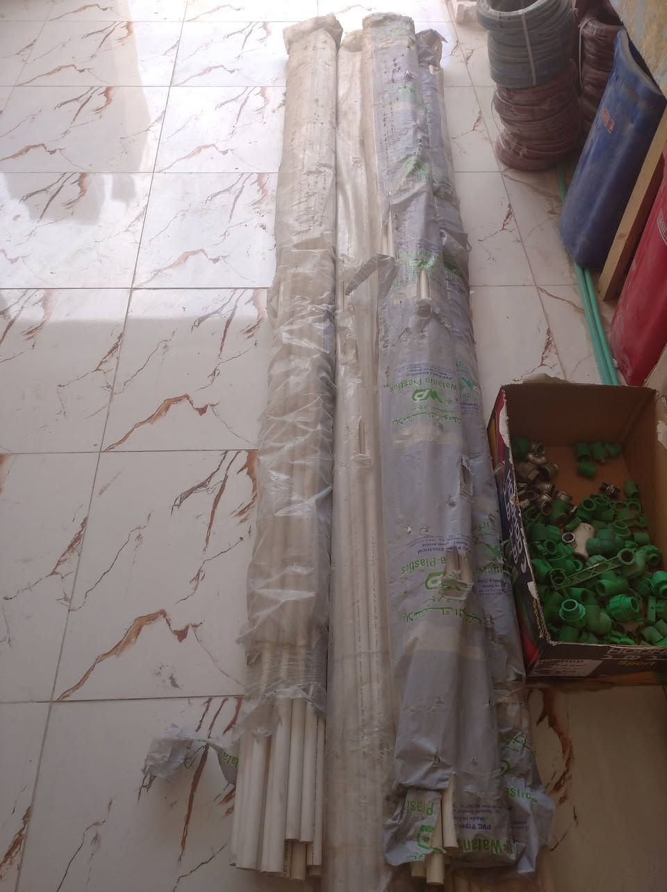 السلام عليكم يوجد جكشن بسعر مناسب جداً اقل من سعر الجمله يوجد توصيل داخل النجف (وبسعر 1.500) يوجد جمله ومفرد بواري تأسيس كهربائيّ البيع بسعر مناسب جداً اقل من سعر الجمله يوجد توصيل داخل النجف( بسعر الف دينار) البوري الواحد يوجد جمله ومفرد رقم التواصل ***********
