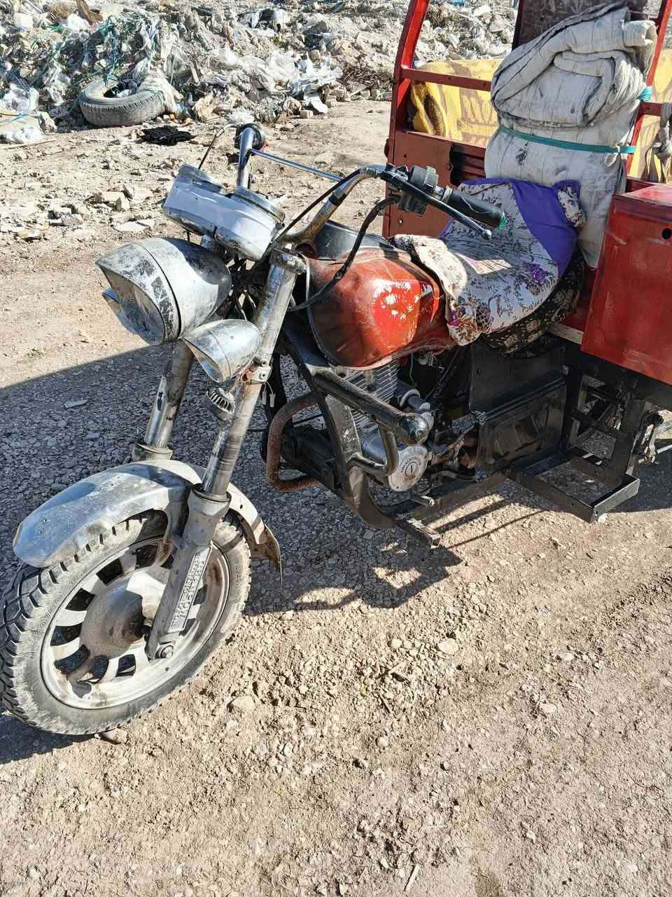 السلام عليكم ستوته جمرة موديل 2016 محرك 22 اوراق اصولي شاصي مكفول كرهبائيات فقط بارتي السعر 900 وبيها مجال للأتصال ع الارقام /***********/***********
