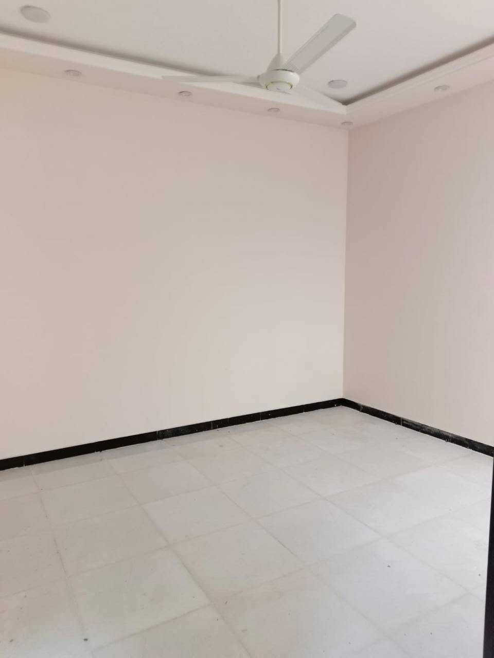 للبيع
بيت طاابو 
سند ٢٥ 
قرب سكة القطار 
طريق السنية السياحي 
مساحة ٢٥٠ متر 
بناء حديث 
2 
غرف نوم
صالة 
مطبخ
استقبال
صحيات داخليه خارجيه 
للاستفسار مراجعة مكتب السنية للعقار 
قرب جامع السنيه الكبير
***********
