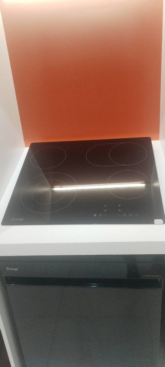 تتميز أجهزة أورنج (Orange) المدمجة (بلت-ان) بتصاميم عصرية (ستانلس ستيل أو زجاج أسود) وأداء إيطالي عالي الجودة، وتشمل أفران غاز/كهرباء بسعات كبيرة (تصل إلى \(145\) لتر)، طباخات 5 شعلات مع أنظمة أمان، وميكرويف مدمج (26 لتر) بقوة \(900\) واط مع شواية، وتتميز بوجود مروحة تبريد وتوزيع حرارة. فيما يلي أبرز مواصفات منتجات أورنج "بلت-ان" (Built-in): 1. أفران أورنج المدمجة (Built-in Ovens) أفران غاز (90 سم): بسعة ضخمة تصل إلى \(145\) لتر، نظام إيطالي، مروحة مزدوجة، شاشة تايمر، نظام حماية (Safety)، وإشعال ذاتي.أفران كهربائية (60 سم): بسعة \(56\) لتر أو أكثر، 8 وظائف طهي، زجاج سميك، ومروحة تبريد.المميزات: تصاميم زجاجية سوداء أو ستانلس ستيل، مقابض ميكانيكية، وبعض الطرازات تشمل سلة قلاية هوائية (Air Fryer). 2. طباخات أورنج (Hob/Cooker) المواصفات: طباخات غاز (90 سم) بـ 5 شعلات، أو شعلات غاز بتصميم مدمج.الأمان: نظام أمان كامل، مقابض تحكم أمامية، وشعلة ووك (Wok) للأداء العالي.التصميم: متوفر بزجاج أسود، ستانلس ستيل، وبعض الموديلات تحتوي على إنارة LED في المقابض. 3. ميكرويف أورنج المدمج (Built-in Microwave) السعة والأداء: سعة 26 لتر، قوة ميكرويف 900 واط، وقوة شواية 800 واط.الوظائف: أوضاع طهي متعددة (تسخين، تذويب، شواء)، قفل أمان للأطفال، وسطح مقاوم لبصمات الأصابع. الضمان وبلد الصنع: معظم الأجهزة تأتي بضمان لمدة سنة.تتميز بلمسات إيطالية في التصميم أو الأداء.

للحجز والاستفسار *********** واتساب
للحجز والاستفسار *********** واتساب
للحجز والاستفسار *********** واتساب

تتوفر خدمة التوصيل مجاني كافة مناطق بغداد
تتوفر خدمة التوصيل مجاني للمحافظات
