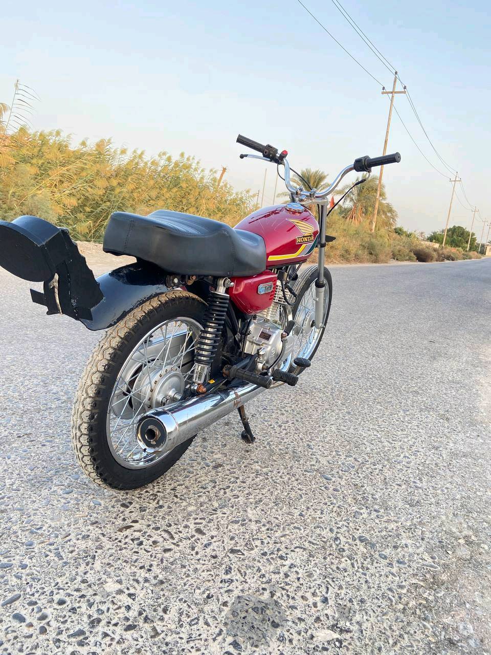 دراجه نامه للبيع. مكينه كايمه. أدوات. سعر 450 وبيها مجال. مكان سوق الشيوخ. رقم الهاتف :***********