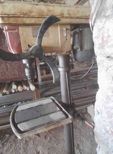 دريل ثابت نوع صيني 
المكان السماوه 
سعر ب٣٥٠
الاتصال ***********
