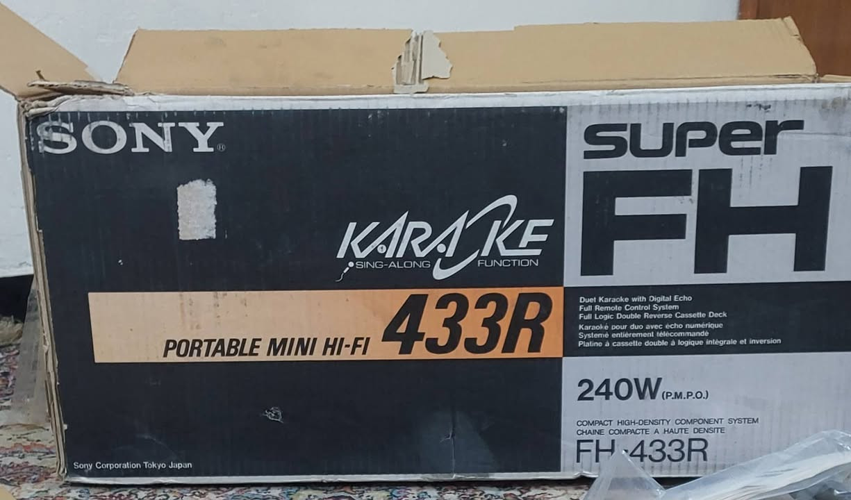 السلام عليكم 
جهاز سستم سوني ياباني أصلي بالكارتون غير مستخدمه نهائيا مع كافة ملحقاته المعرفة التفاصيل الاتصال على الرقم ***********
