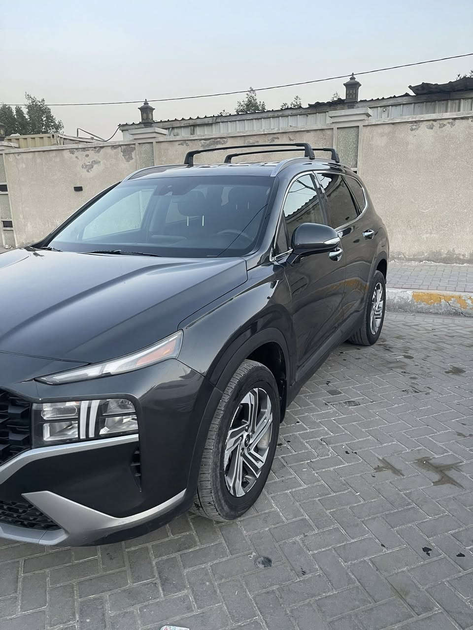 سلام عليكم سنتافي للبيع موديل 2023 صبغ عام بدون دواخل الرقم لاستفسار ***********
