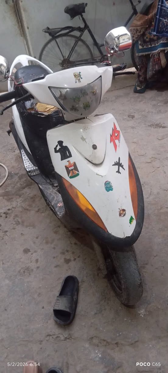 اسلام عليكم ماكس عدله للبيع بيهه نواقص خفيفه او بيهه تبخير الدراجه شلعتهه اشك الكاع سعر الدراجه ٢٥٠ قفل قفل قفل العنوان اديالى بقعوبه التحرير الرقم ***********
