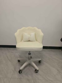 كرسي فيونكا • وردي • توصيل مجاني كربلاء