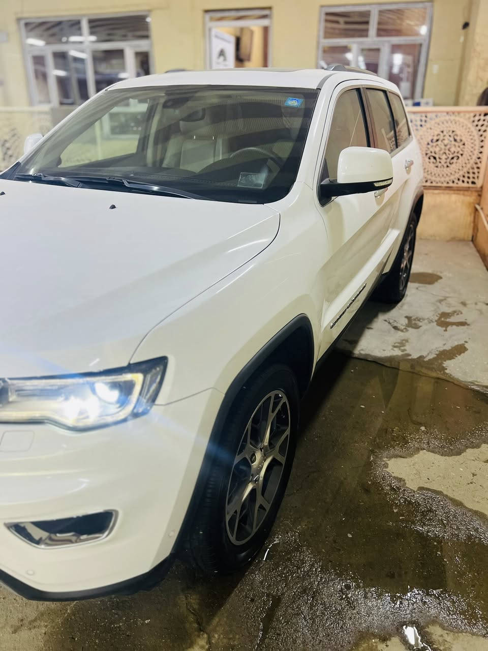 السلام عليكم سياره جيب موديل19خليجية مكفوله ماشيه 70 الف السيارة ب اسمي مداور ثاني يوم هزة جديده ورقم جديد السياره خير من الله مال جناي وبالخير ع ياخذها مكانها فلوجه للأستفسار ***********
***********
