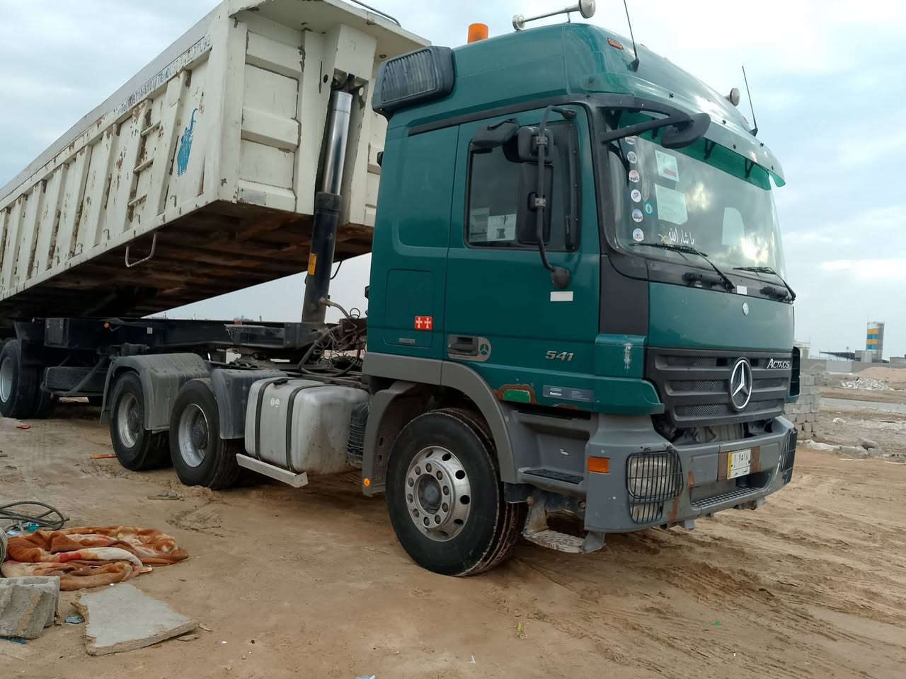 السلام وعليكم 
اكتروز 2005بلاد 4126مبدل شاصي فحل مجموعه جي اف عربانه اماراتيه 2007
اي استفسار اتصل ***********
