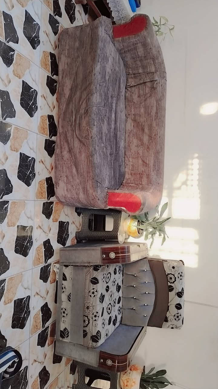 تخم 7 مقاعد
مكانه ثعالبه 
سعره 125


**إذا كنت صاحب هذا الإعلان وتريد حذفه لأي سبب، رجاءا أرسل رسالة إلى الدعم الفني**