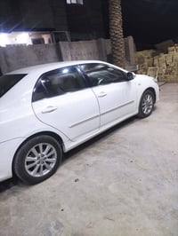 كورلاا موديل 2008بيها ظربة بيبان ثناتهن كما موضح بصورة والفديو اسيارة ...