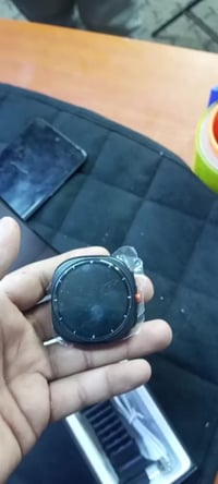 ساعة سمارت  مال امزون ضد المي نضام اندرويد وابل ستور فول اتصال فول جي ...