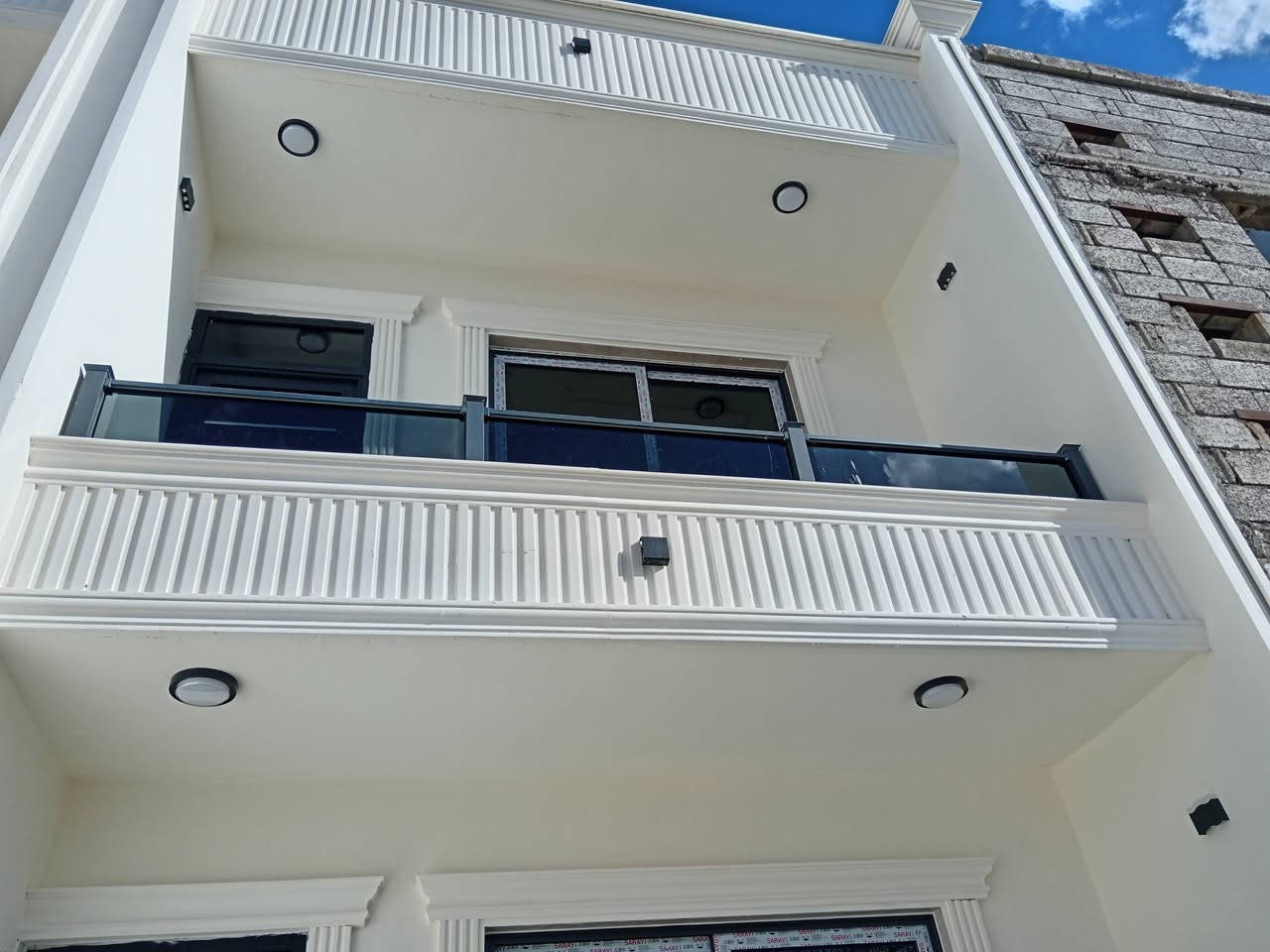 داران طابو طابقين للبيع
بناء حديث صفر فول مواصفات
مساحة كل بيت ١٠٠ متر واجهة ه م
العنوان /كركوك حي العسكري قرب مدرسة فتيان المستقبل
سعر كل بيت ١٢٠ مليون
للاتصال / ***********
