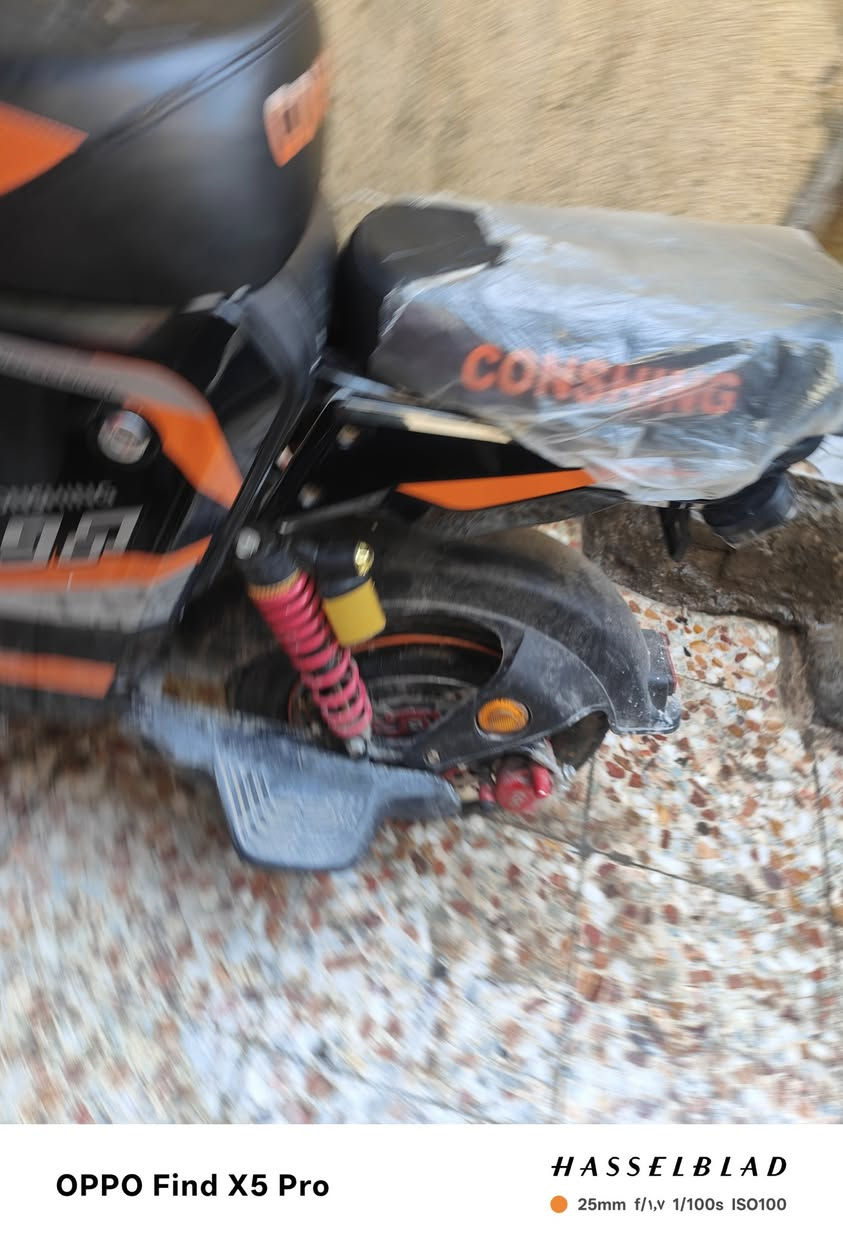 سلام عليكم اكس 900 البيع 5بطاريات 33مبير الملف 2000 دراجة نضيفة وجاهزة  مكان دراجة البصره القبله حي القائم السعر 450وبيهة مجال الشراي       ***********
