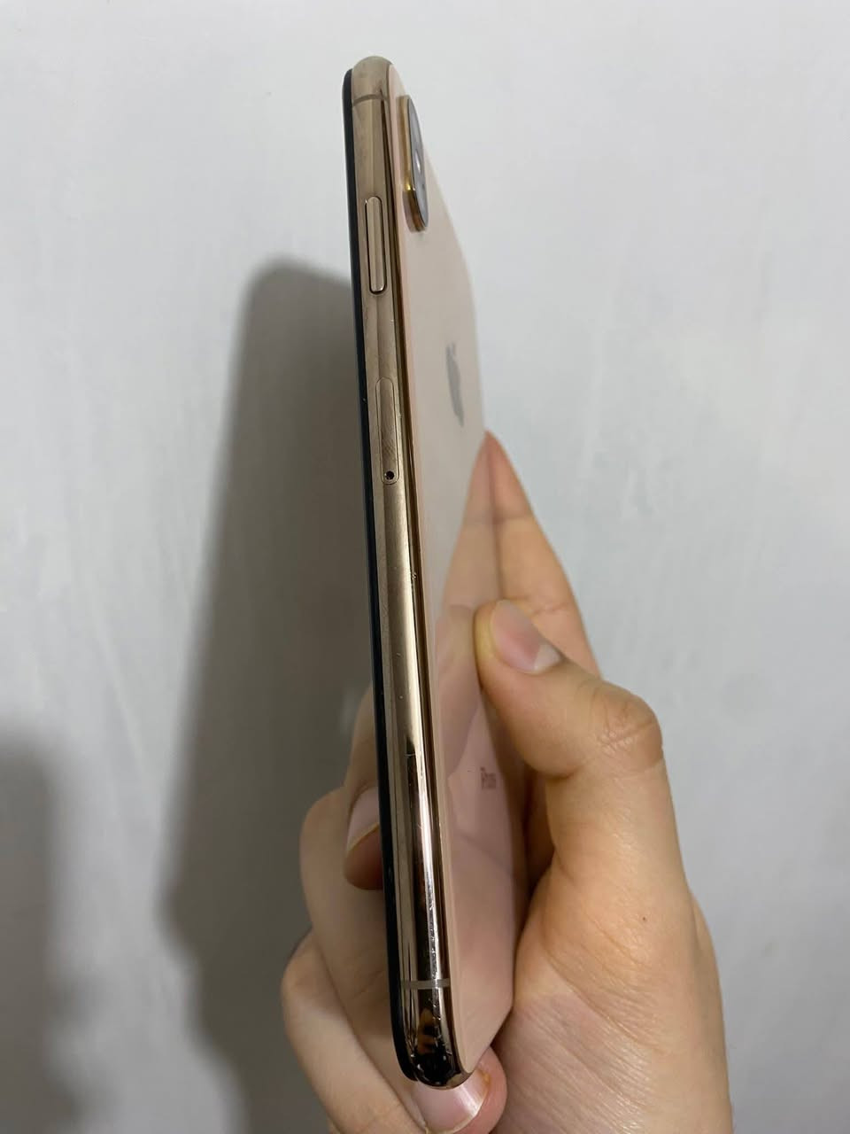 أيفون أكس أس ماكس 
ذاكره 256 
النموذج M  
سعره 150 وبي مجال بسيط  *********** متواجد على الواتساب📞📞📞
