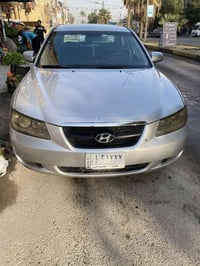 سوناتا للبيع مديل ٢٠٠٧ امريكي مكينه ٣٣٠٠ داخل جلد اسود كلش نظيفه الضرر...