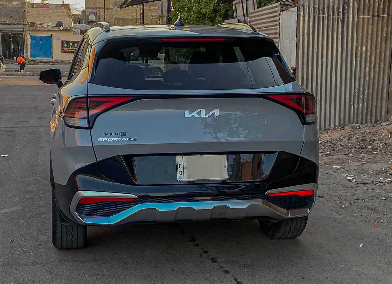 كيا سبورتج Sx برستيج 2023  أعلى فئة بالسبورتج
للبيع 
KIA SPORTAGE SX PRESTIGE
 فول مواصفات 1/1  داخل احمر   

 رقم بغداد 

حجم L  
 
وارد امريكي : بنيد و قطعتين كلير امريكا بدون دواخل ايرباك ستيرن طاك بس 
مواصفاتها :-السيارة ماشية 55 الف ميل
1. محرك 2500 
2. كير 8 نمر 
4. بانوراما
5. بصمة : تشغيل عن بعد  
6. صندوق كهرباء
7. شاشة متصله على طول  الدشبول  ابل كاربلاي واندرويد اوتو وفل تحكمات
8. كيجات الكترونية متغيرة حسب الوضعيات 
9. انظمة القيادة : سبورت - سمارت - نورمال
10. كشنات تدفئة تبريد
11. كراسي كهرباء فول تحكم مع كشن امامي متحرك عند النزول خزن ميموري 
12. اضواء ترحيب عند الاقتراب مع ترحيب داخلي عند الصعود او المغادرة
13. شحن وايرليس
14. منافذ تايب سي عدد 3 مع 2 في الكشنات ومنفذ يو اس بي ومنفذ جداحة
15. هاند بريك بصمة
16. اوتو هولد
17. كاميرات 360+ وضعيات مختلفة للكاميرات
18. فول رادارات امامية وخلفية وجانبية . نقطة عمياء وحساسات امامية خلفية 
19. تحديد مسار ذكي
20. قيادة ألية ذكية
21. نقطة عمياء
22. كروس سرعة
23. سستم صوت هارمن مع دمام 
24. ويل كب حجم 19 وحساس اطار ،        
25. اشاير بالمري
26. شاشة لمس متغيرة لتحكم الميديا او لتبريد
27. ستيرن فول تحكمات
28. السيارة 2 ويل يعني المرغوب بل سوك 

215$

رقم : ***********
